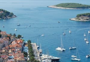 Hvar (città)